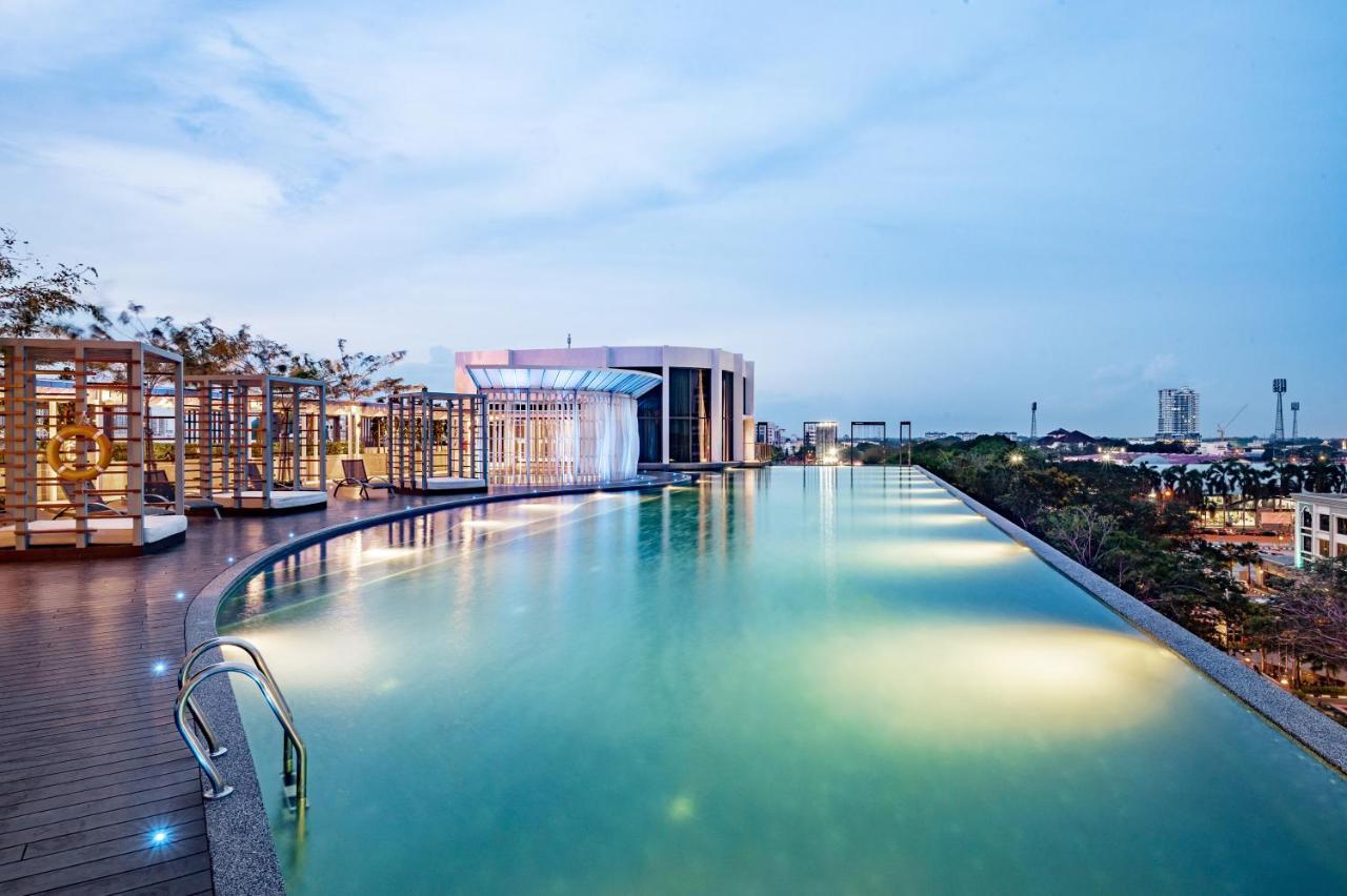 Troika Kota Bharu Penthouse Homestay Dual Key Luaran gambar